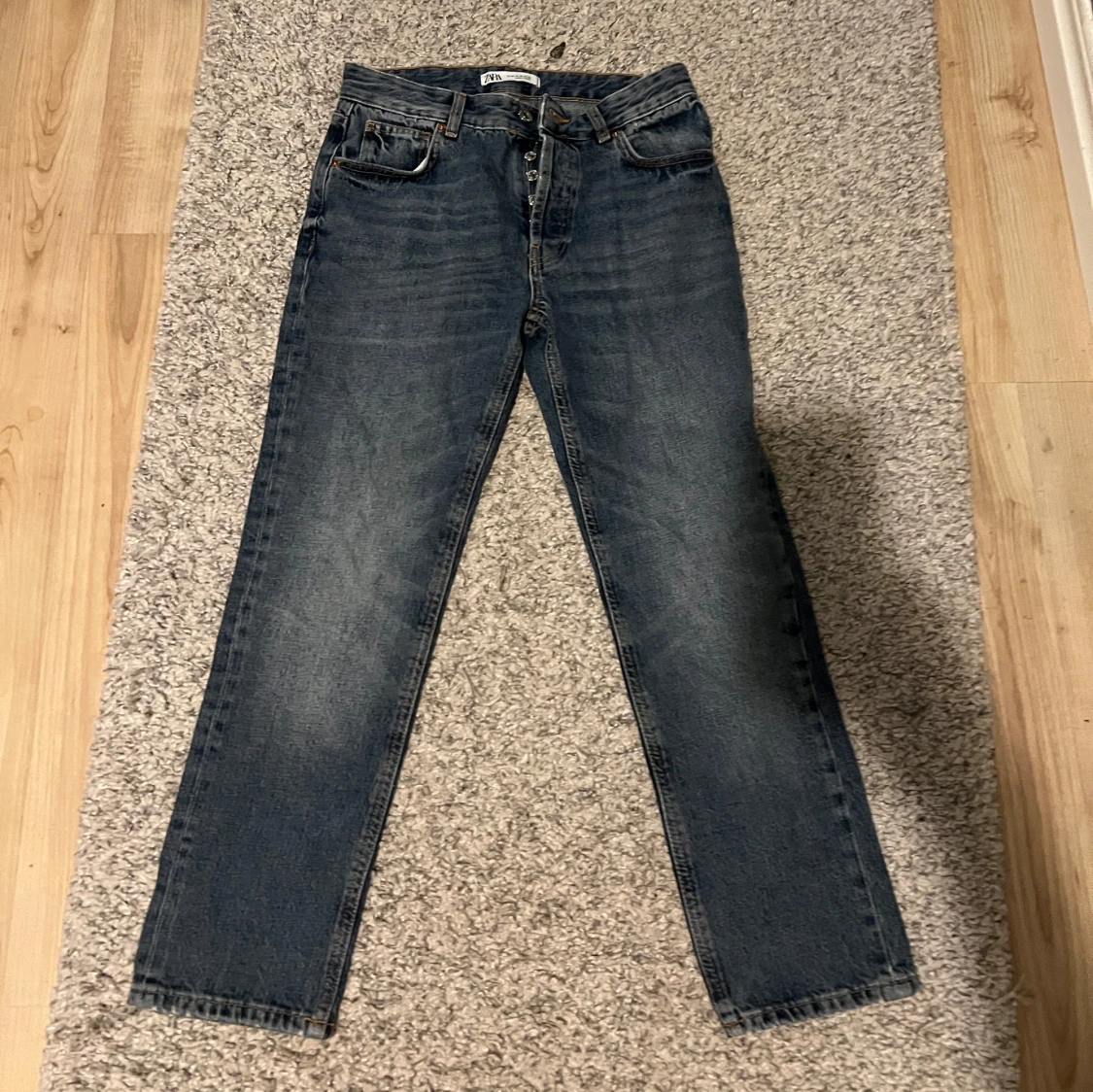 Blå jeansbyxor från Zara