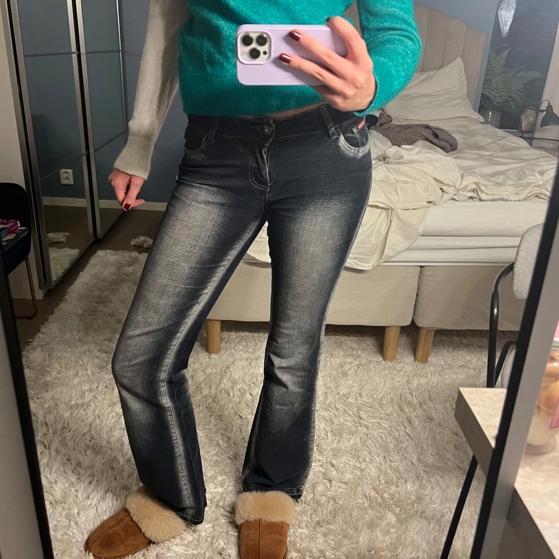 Mörkblå bootcut jeans