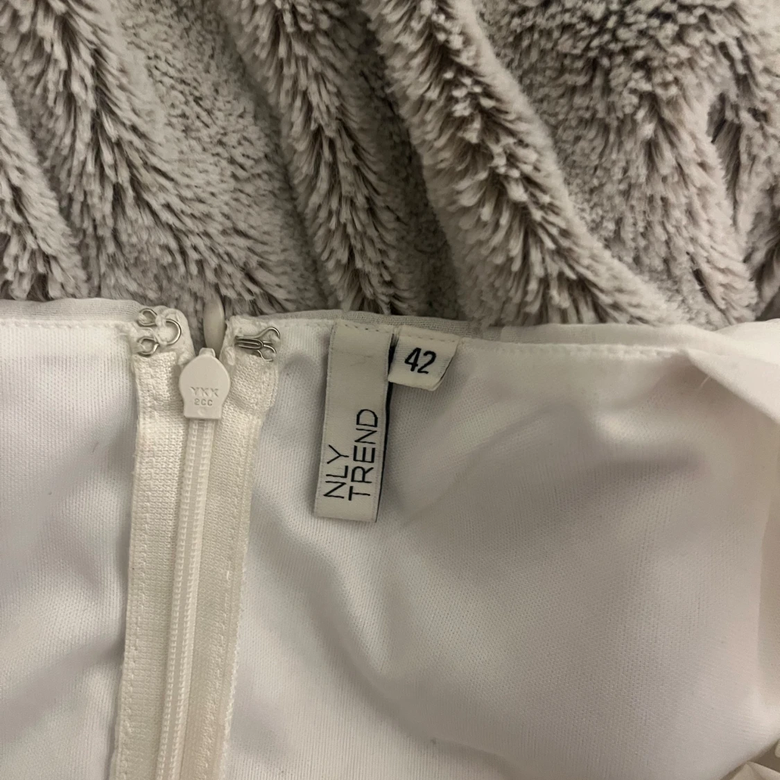 Vit klänning från NLY Trend - 90