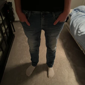 Replay anbass aged 05 - Replay anbass aged 05 använda fåtal gånger Nypris:1899 Pris kan diskuteras vid snabba affärer  