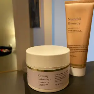 Säljer detta monsun paket med body creme och footbalm. Fotkrämen endast testad och body creme 2 gånger. 