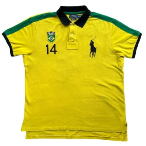 Brazil Ralph Lauren Polo  - RL polo i bra skick inga fel, Storlek Xl passar L till XL.   Skriv gärna vid frågor 