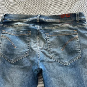 Dondup George - Fint skick sällan använda. Kom med prisförslag. Släpper billigt vid snabb affär. Kolla även min profil om ni vill köpa jeans i bulk så löser vi en bra deal😊