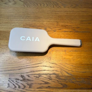 Caia Cosmetics hair brush ny - Helt ny aldrig använd!