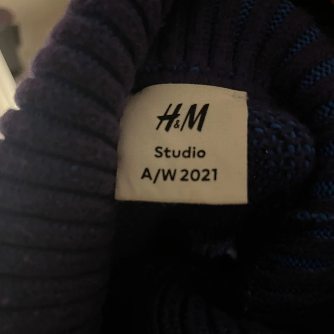 Lila croppad polotröja från H&M Studio A/W 2021 - 2