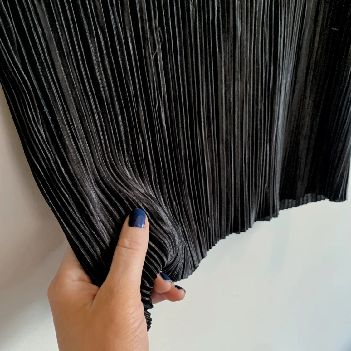 Svart ribbad topp från Reserved - 3