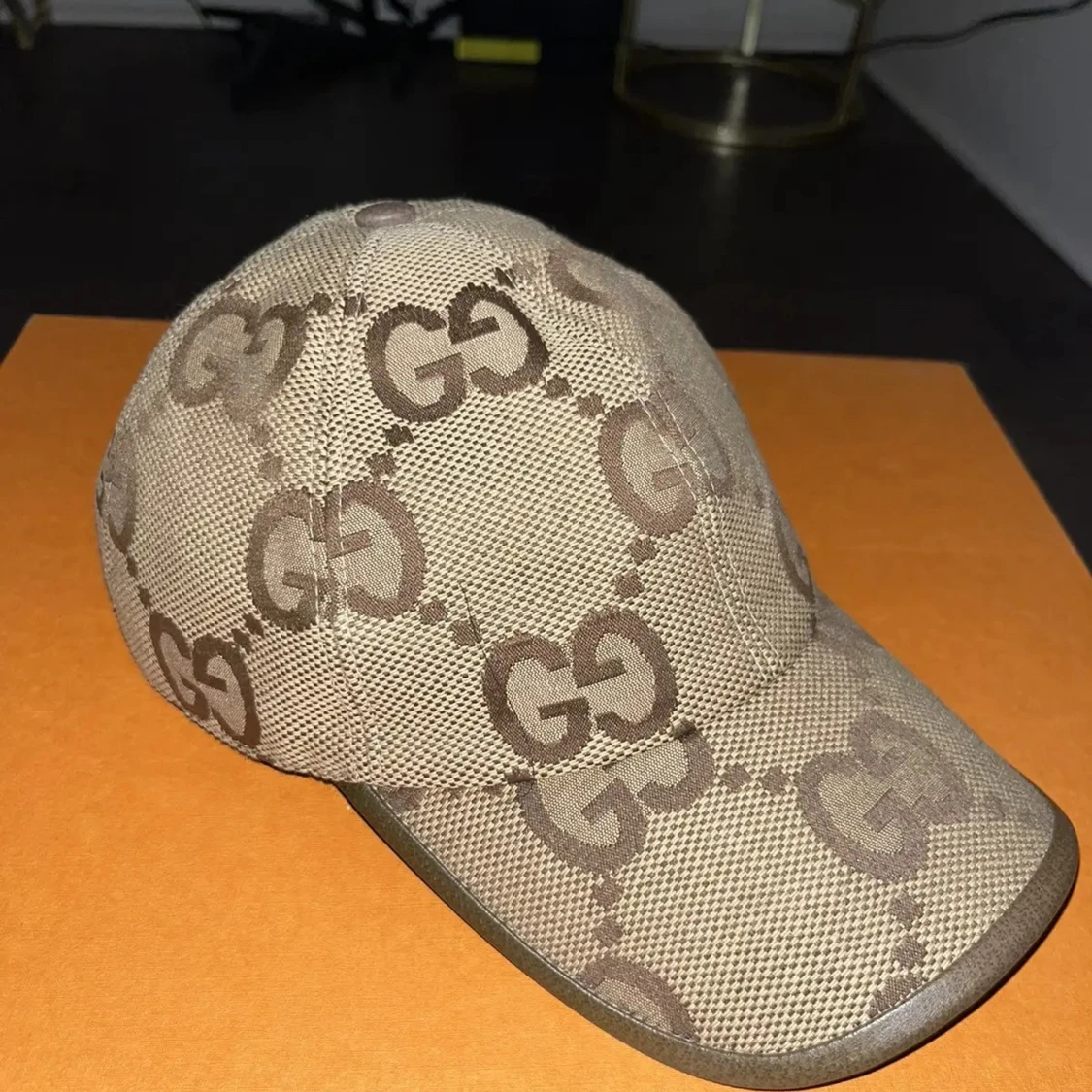 Beige keps med GG-mönster - 91