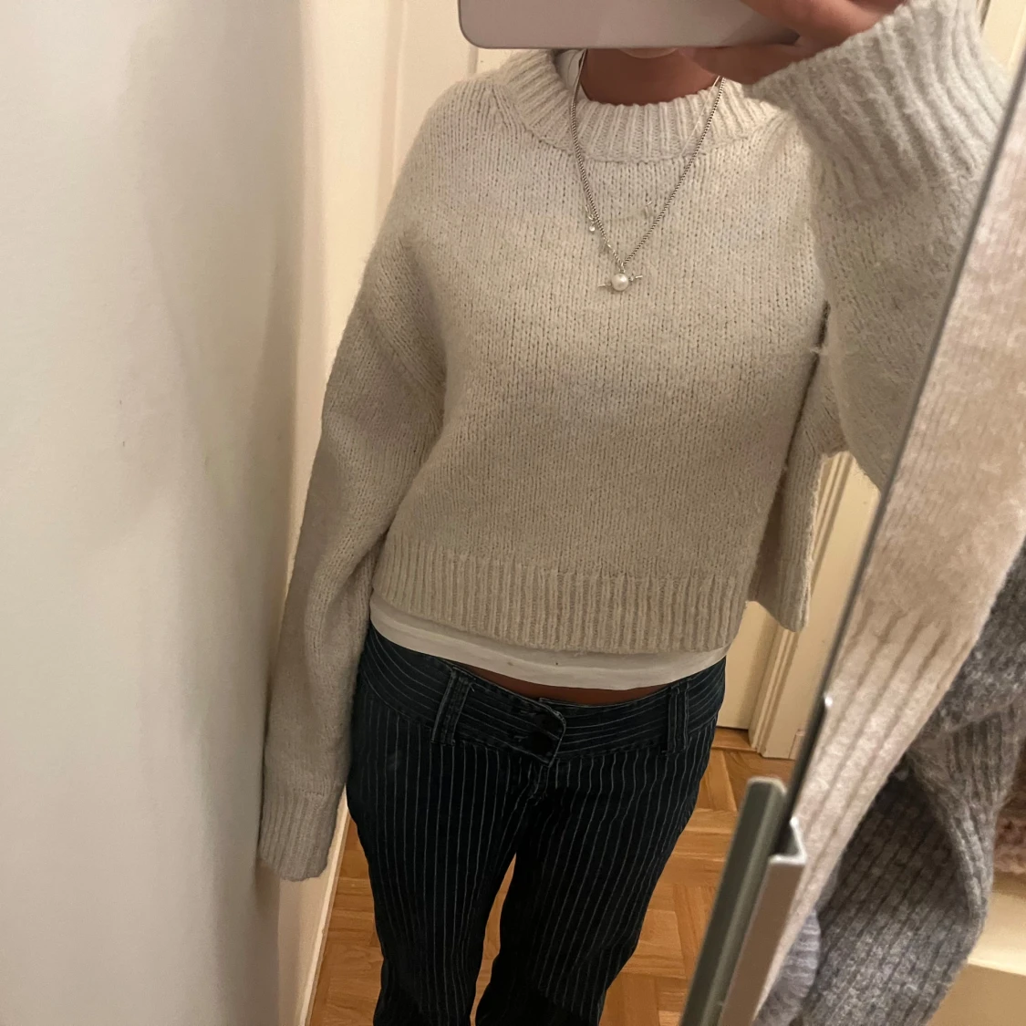 Stickad vit tröja - 90