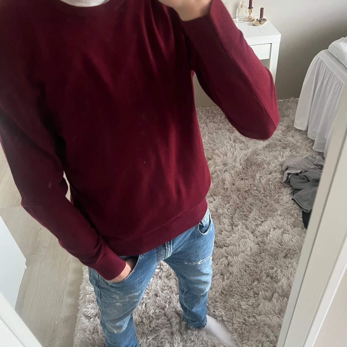 Vinröd tröja från Uniqlo