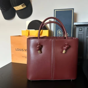 Väska - Super fin väska från Zara långt band tillkommer