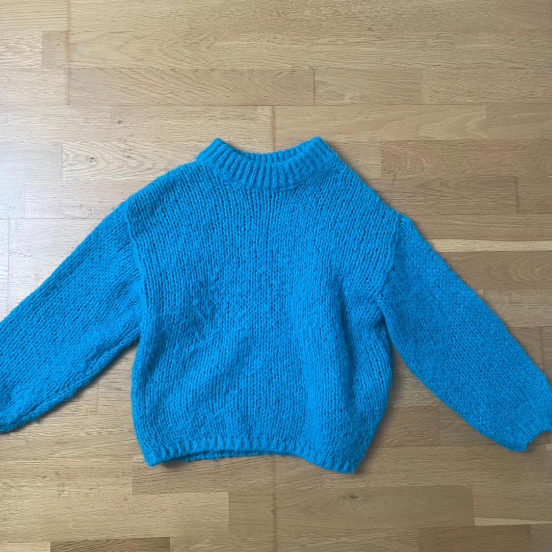 Blå stickad tröja från Vero Moda