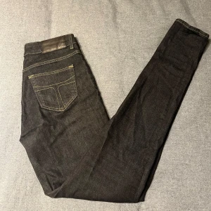 Tiger Of Sweden Jeans - Svarta Tiger Of Sweden Jeans, inga defekter, storleken är 30/32. Hör av er vid funderingar!
