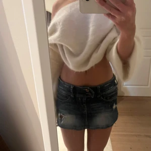 Jeanskjol - Så fin lågmidjad jeanskjol, strl S fint skick, 250kr💙