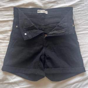 Inte använda Ginatricot Molly shorts 