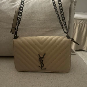 Väska - Bra kvalitet 