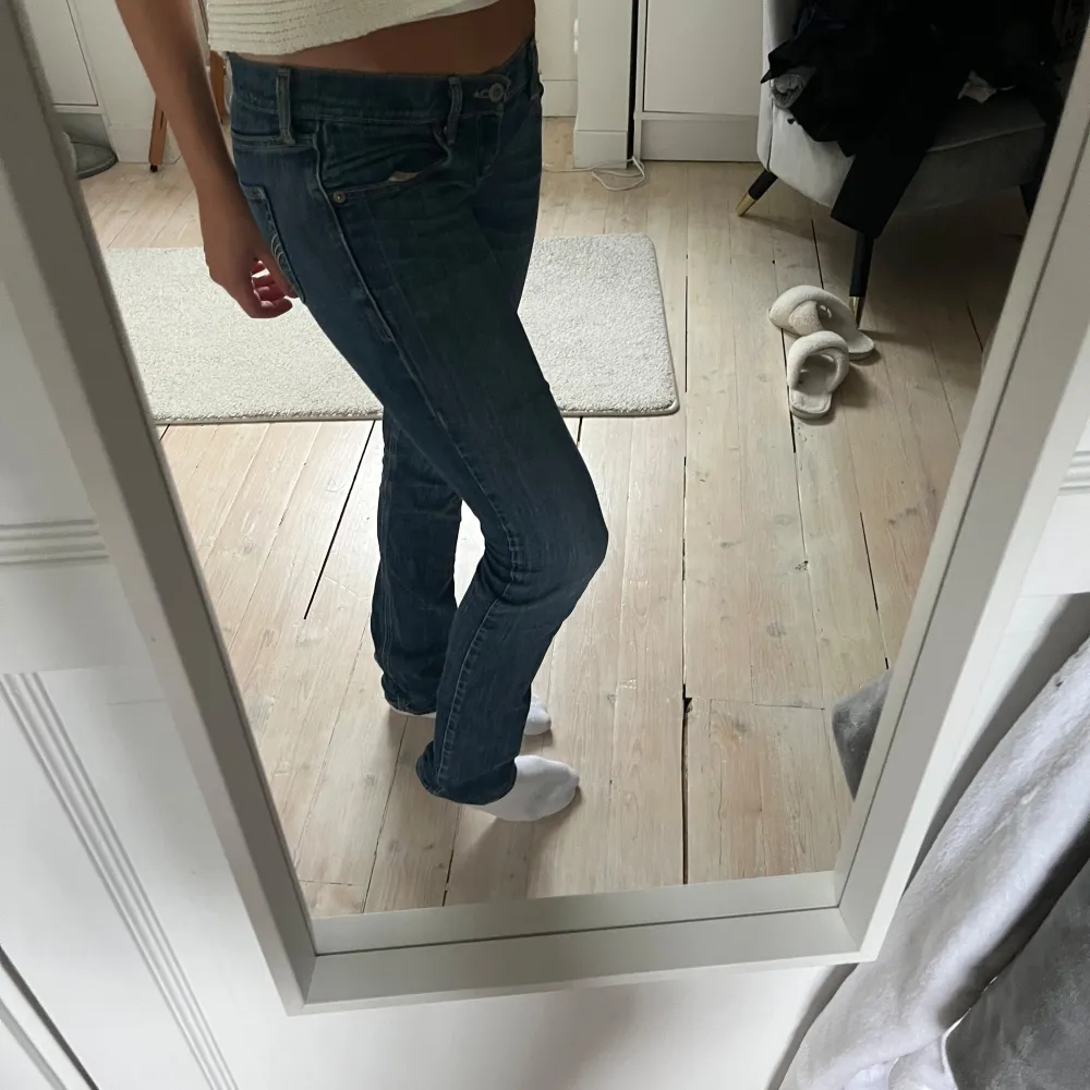 Så coola jeans från holister🙌🏻🙌🏻. Jeans & Byxor.