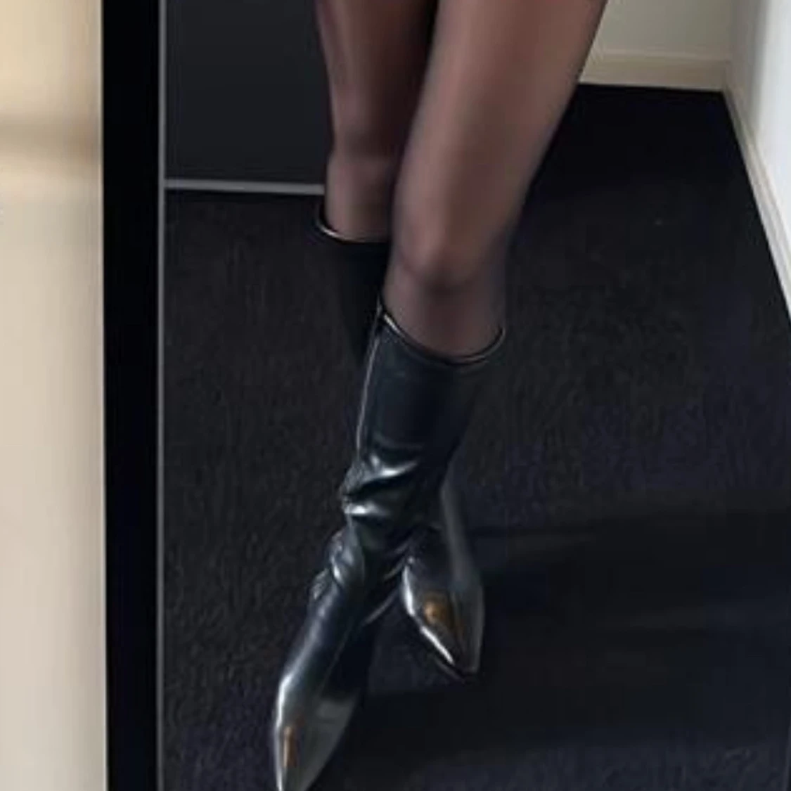 Svarta klackarskor  - 91