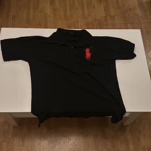 Polo sport pikee - Fin polo pikee använd 2 gånger mycket fint skick