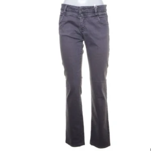 Fina jeans - Säljer dessa fina lågmidjade jeans🌸