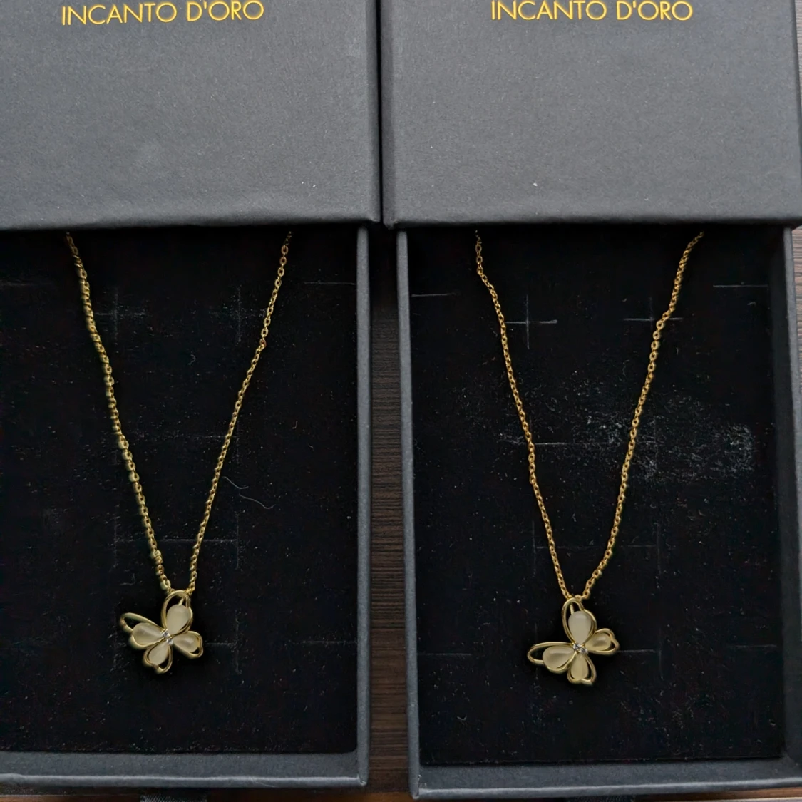 Halsband med fjärilshänge (CD139)