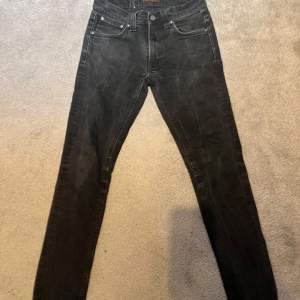 Svart Jean från nudie jeans bra skick storlek 28/32