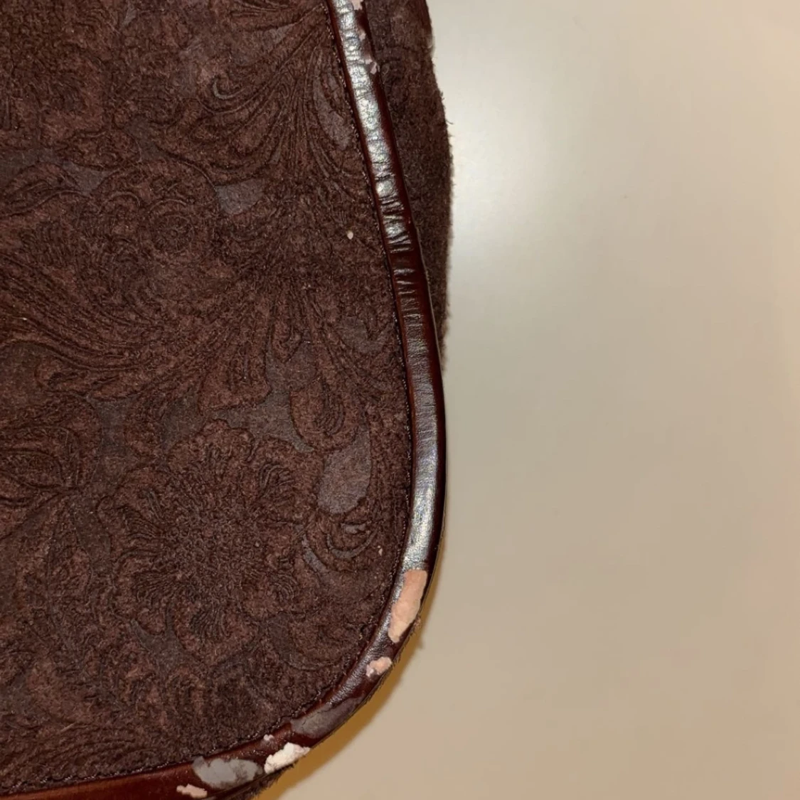 Brun axelväska med mönster - 92