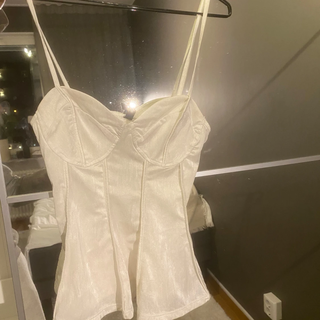 Vit korsett från H&M