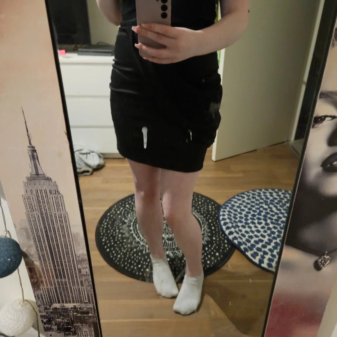 Svart axelbandslös klänning - 90