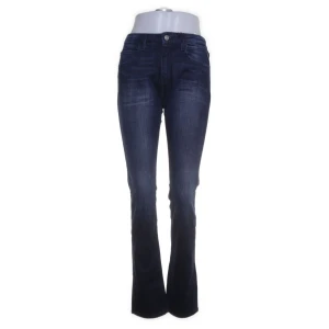 Replay jenas - As snygga Lågmidjade replay jeans , midjemått va 37 rakt över 💘💘