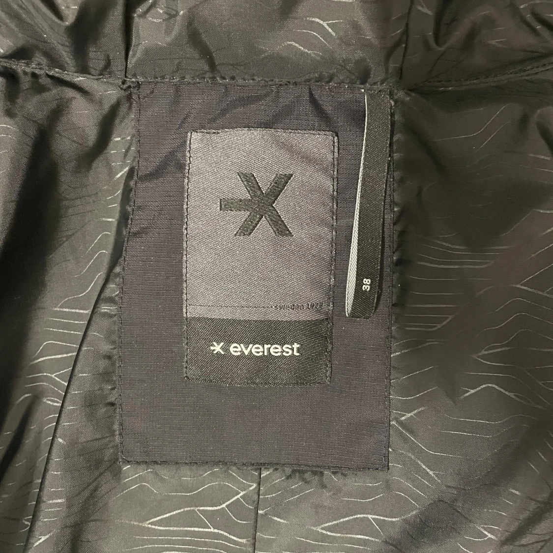 Svart dunjacka från Everest - 91