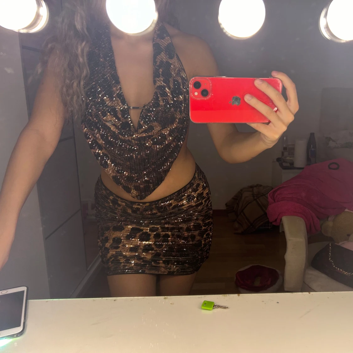 Glittrig leopardmönstrad klänning - 90