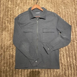 Dressman overshirt  - Snygg overshirt i skönt material | Storlek M | Bra skick! 