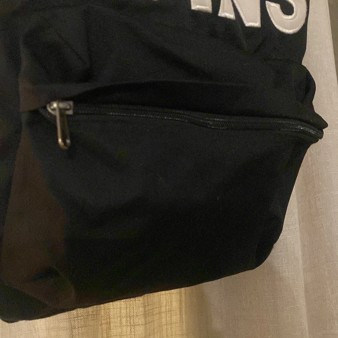 Svart ryggsäck från Vans - 1