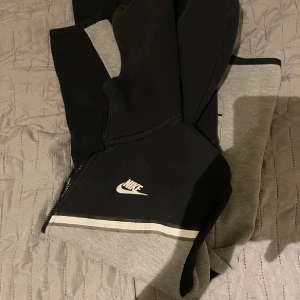 Nike Tech Fleece Dress - Hela dress för speciell kund!