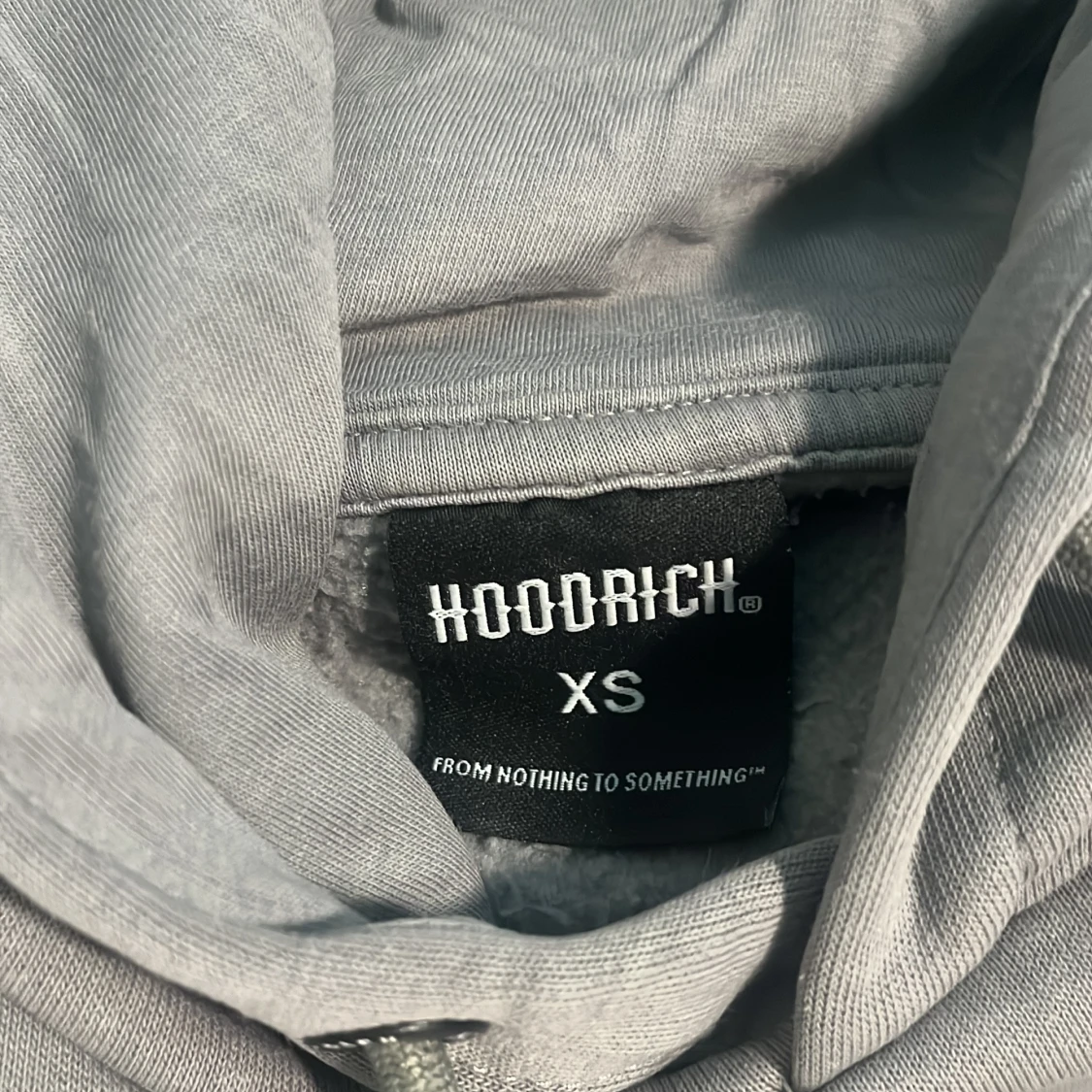 Grå hoodie från Hoodrich - 90
