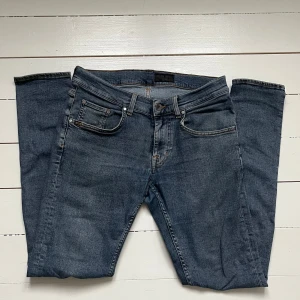 Tiger of Sweden jeans blå - Skick 10/10 | Style slim och Strlk 30/32 | Vädligt snygga och passar mellan runt 165-180 | Kom med frågor! 