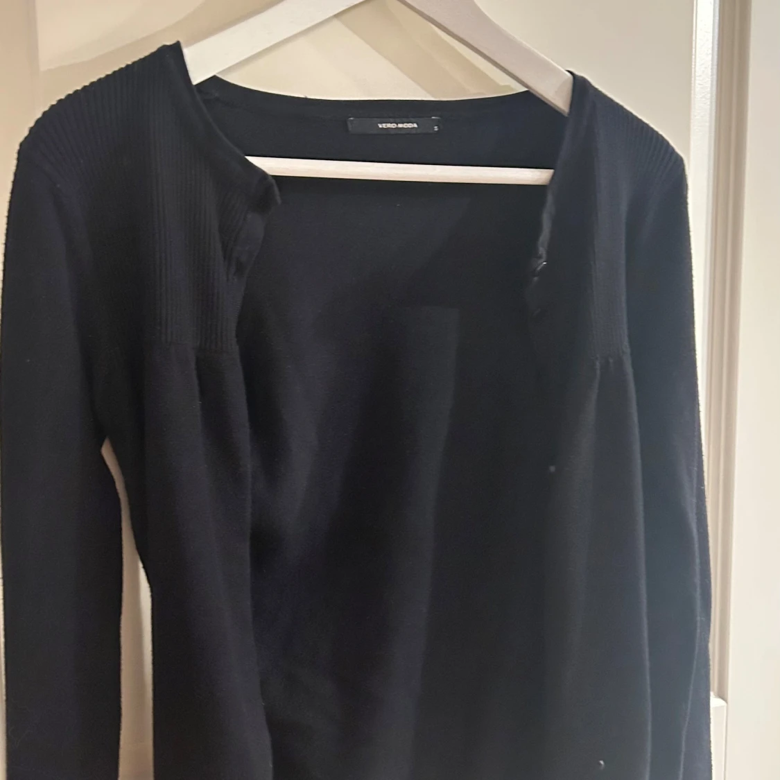 Svart kofta från Vero Moda - 90