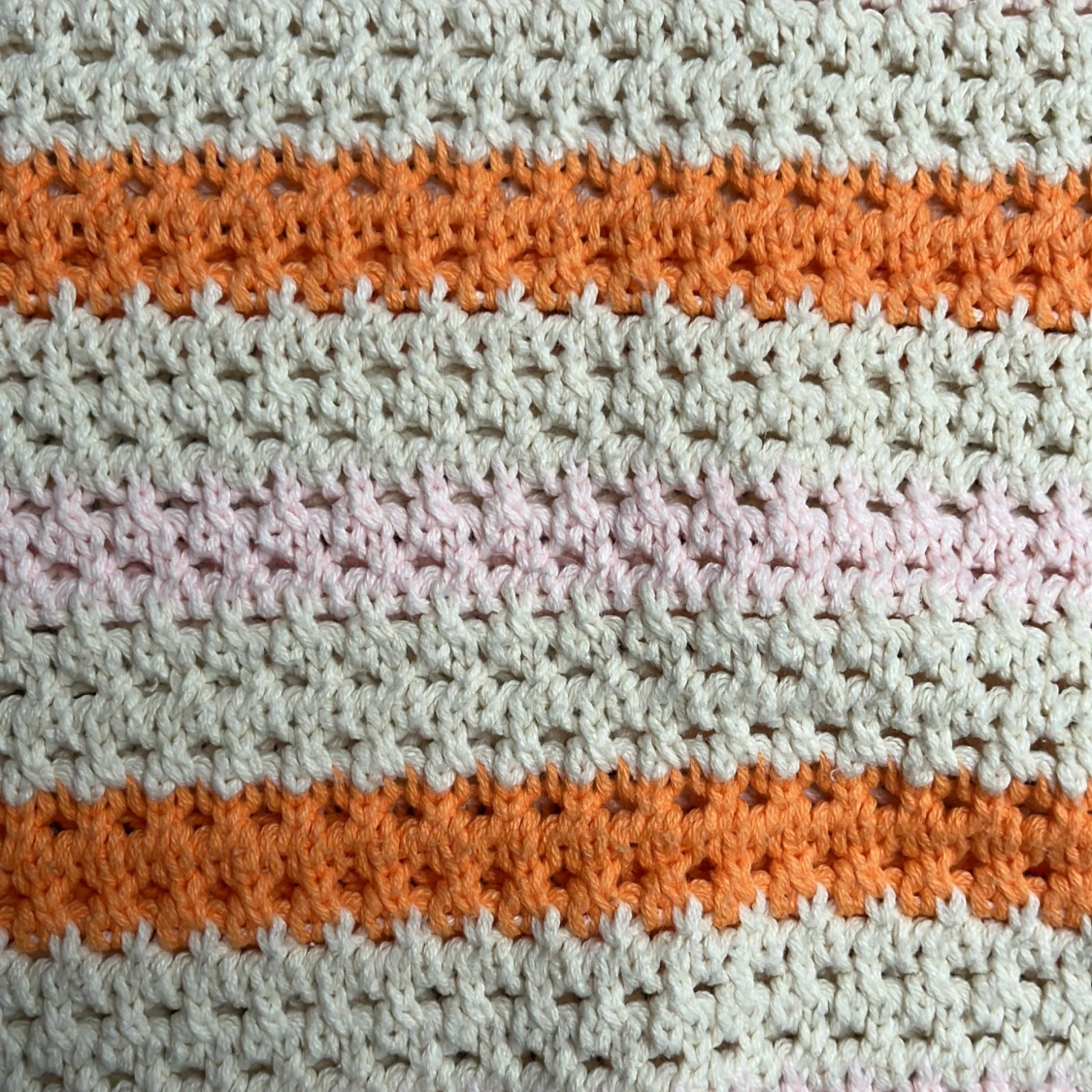 STICKAD RANDIG TRÖJA - 92