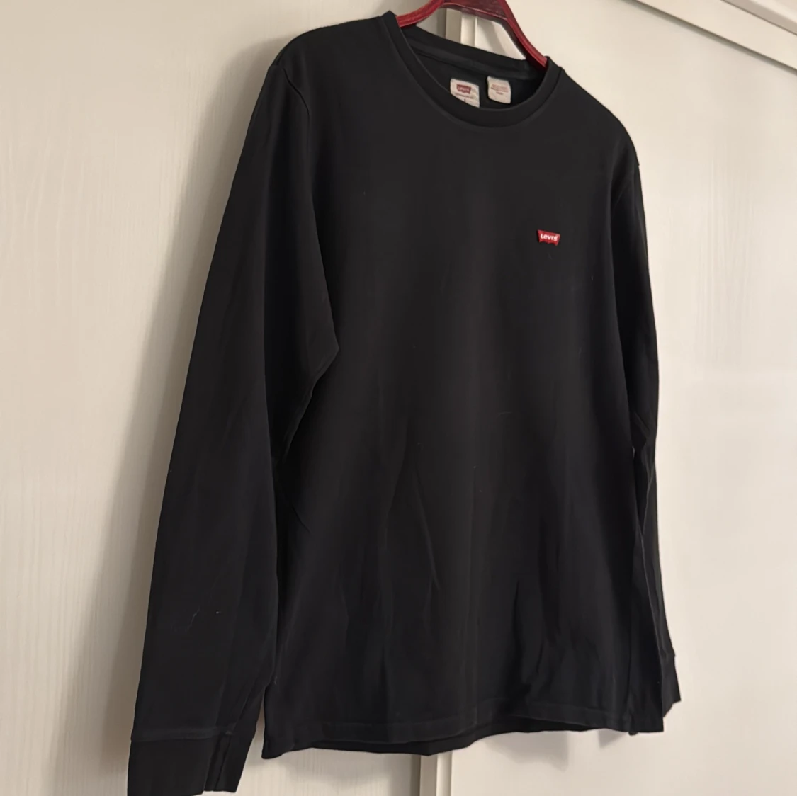 Levi’s sweater  - 90