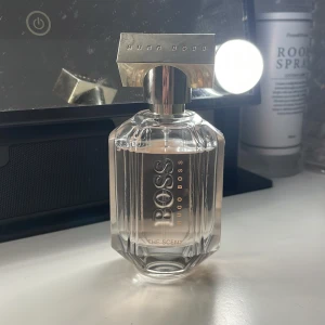 Hugo Boss The Scent Parfym - Säljer denna parfym från Hugo Boss❤️ den är testad men inte använd❤️ nypris 619 säljer för 500❤️ 50ml 