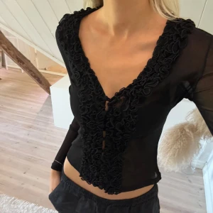 Topp - Så sjukt snygg topp i mesh 😍UNIK. Bra skick