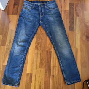 Nudie jeans - Säljer ett par nudie grim tim då de inte passar mig. W32 L30