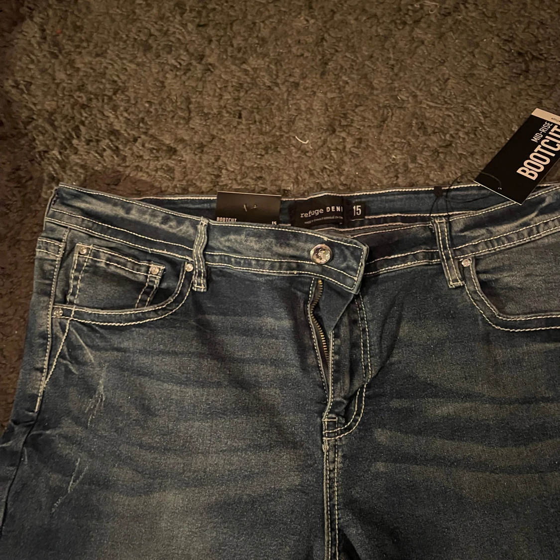 Bootcut jeans med glitter detaljer  - 92