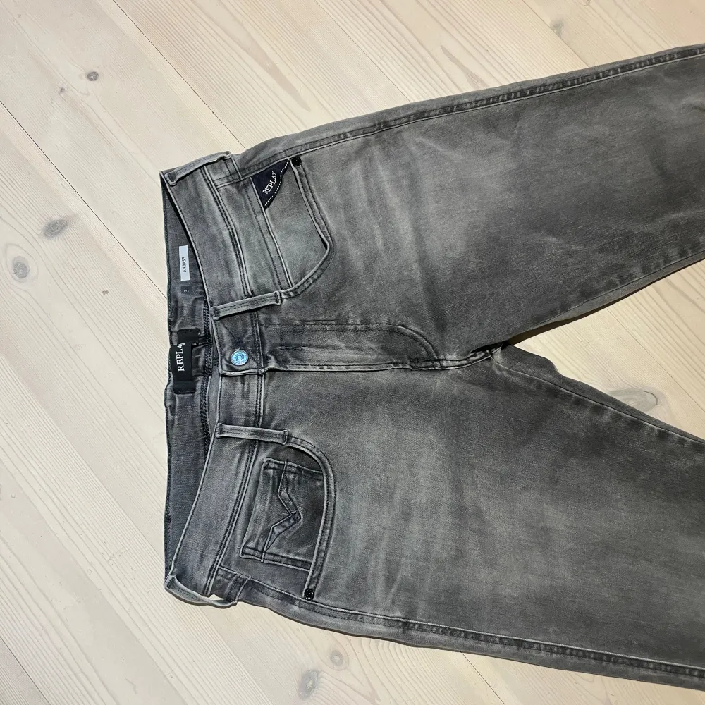 Riktigt feta replay jeans, knappt använda storlek 31,34 pris kan diskuteras. . Farkut & Housut.