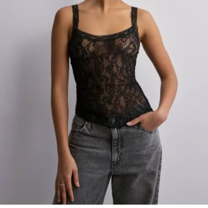 lace strap top - spets topp från nelly🩷
