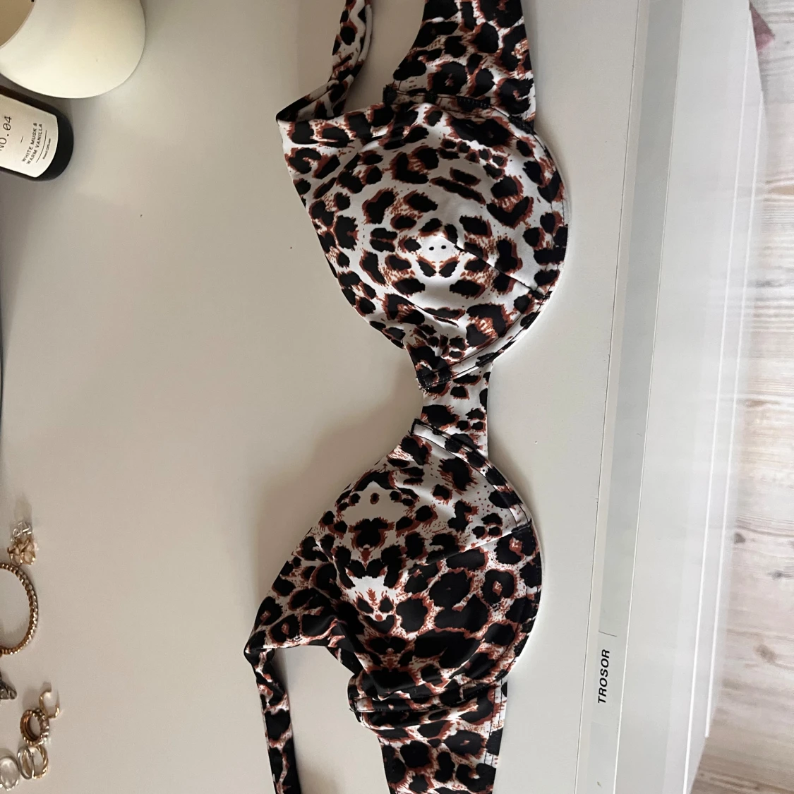 Olika leopard bekinis  - 90
