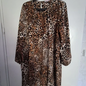 Indiska klänning stl L - Använd fåtal gånger