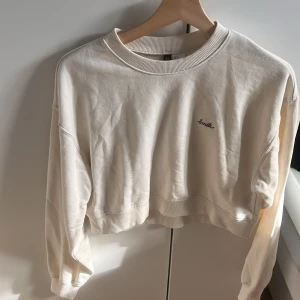 Beige tröja från H&M  - Bra skick 