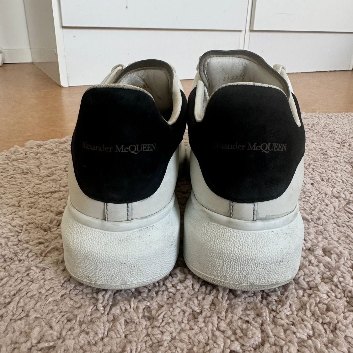 Alexander McQueen skor - 90