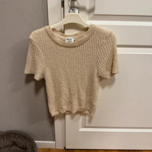 Tröja  - Tröja från NA-KD i stl M